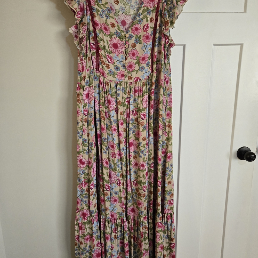 Floral Maxi Dress with Ruffle Sleeves